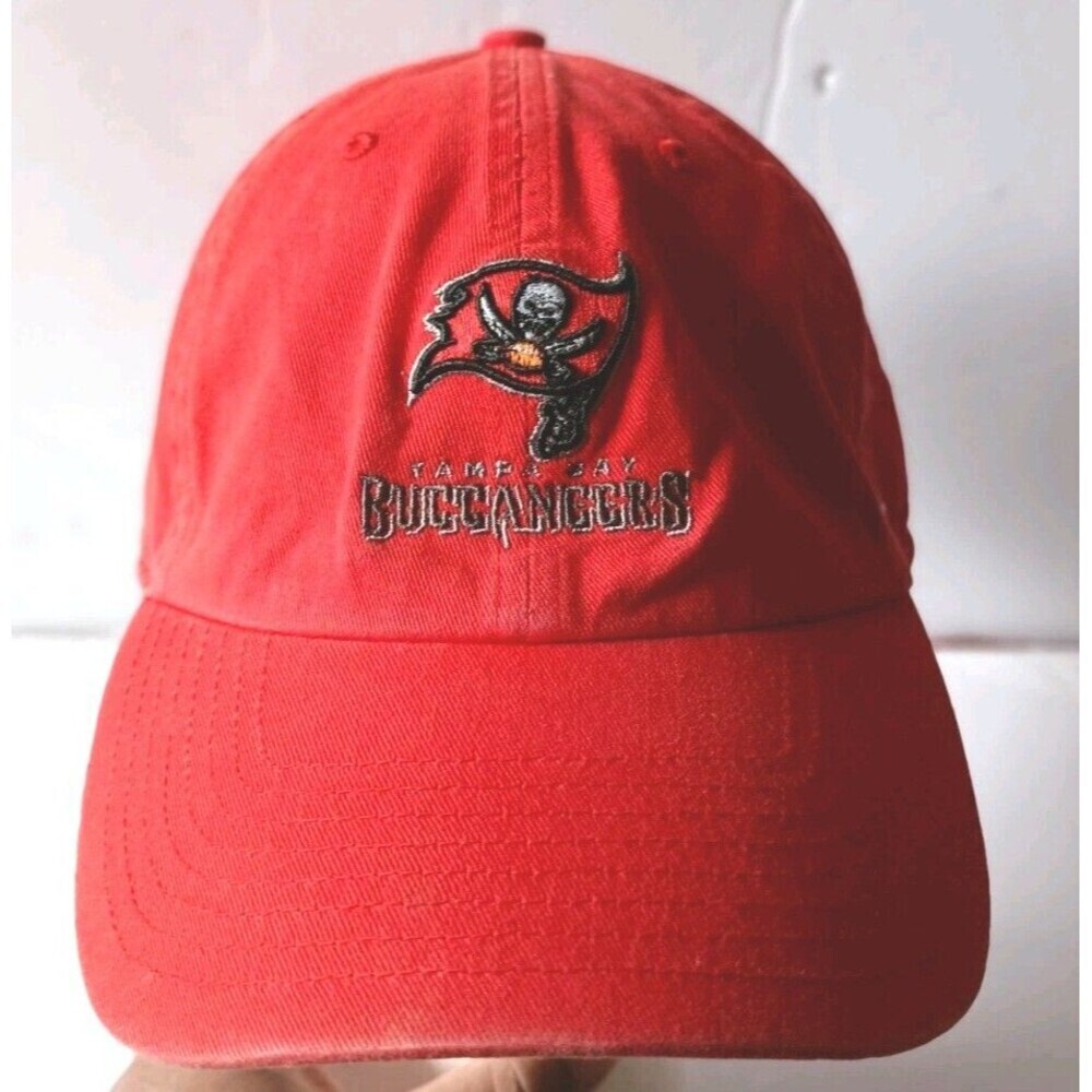 Tampa Bay Buccaneers Hat Cap 47 Brand Men's Slideback Red OSFA  Embroidered Logo